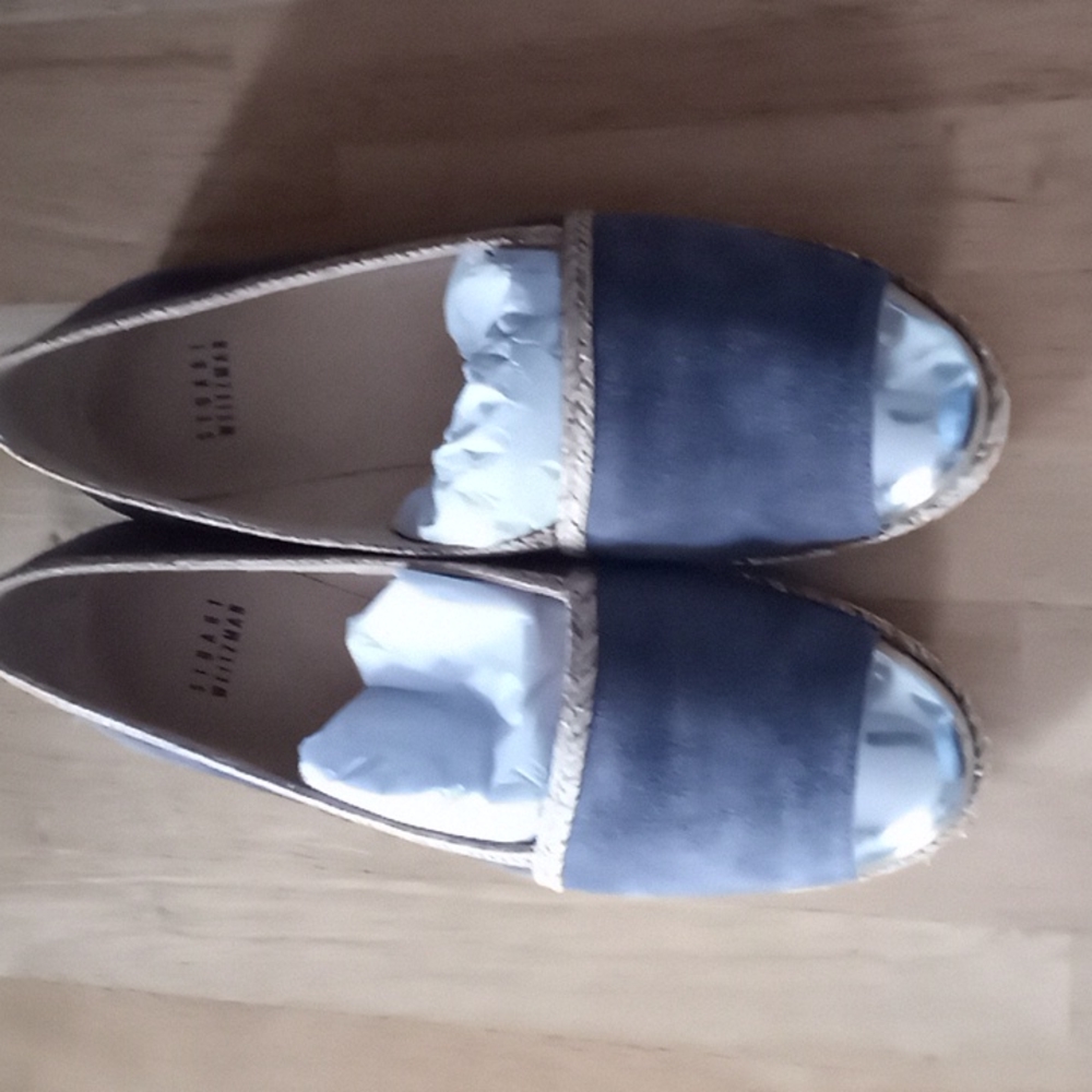 Start Weitzman flats with silver toe.